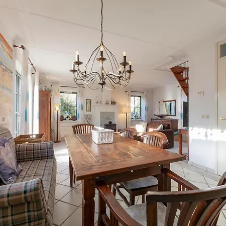 Near With Sauna And Fenced Garden *