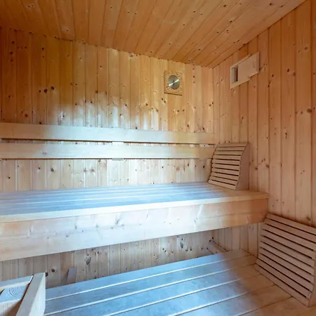Villa De Buitenplaats 145 With Sauna Callantsoog