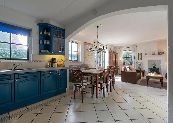 Villa Near With Sauna And Fenced Garden