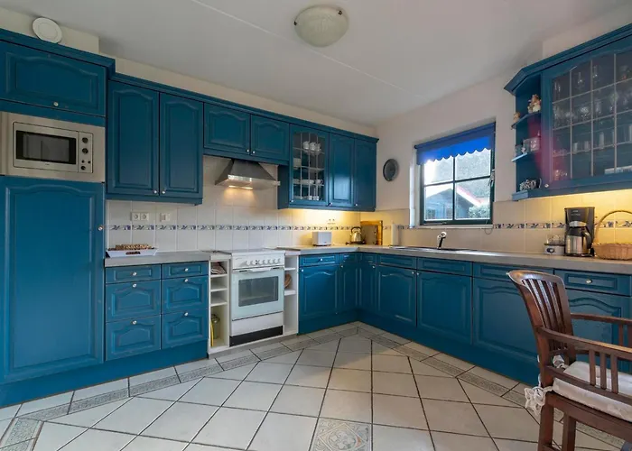 Near With Sauna And Fenced Garden Villa *