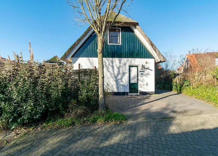 Villa Near With Sauna And Fenced Garden